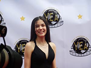 Official profile picture of Eliza Faria