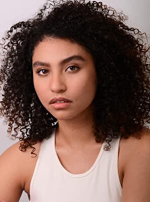 Official profile picture of Elizabeth Singh