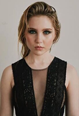 Official profile picture of Ella Anderson
