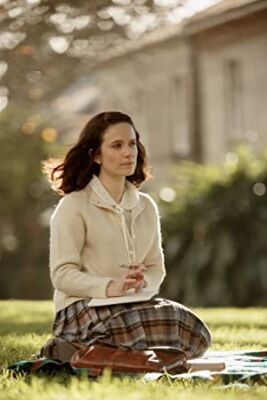 Official profile picture of Ella Becroft