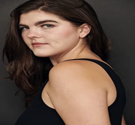 Official profile picture of Elle Shaheen