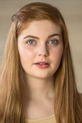 Official profile picture of Ellie Dusek