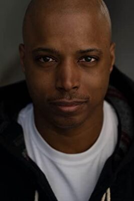 Official profile picture of Elliot Pierce