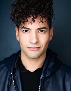 Official profile picture of Elliot Stevens