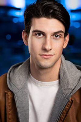 Official profile picture of Elliott Leigh Wood