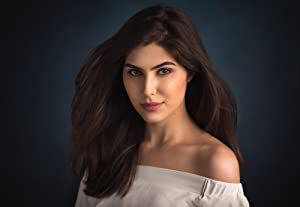 Official profile picture of Elnaaz Norouzi