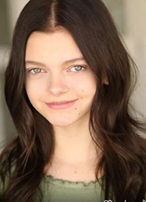 Official profile picture of Emily Kelavos