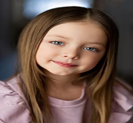 Official profile picture of Emily Mitchell