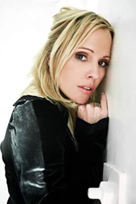 Official profile picture of Emma Caulfield Ford