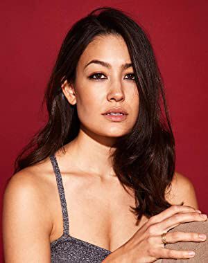 Official profile picture of Emmanuelle Roumain