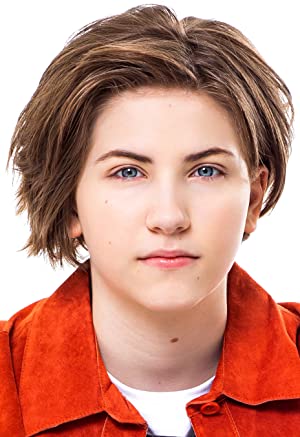 Official profile picture of Emmy DeOliveira