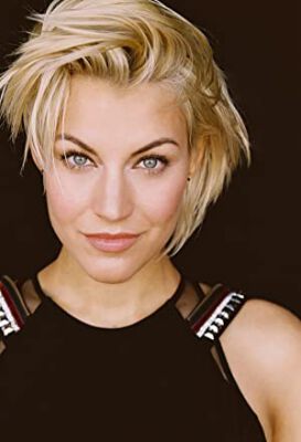 Official profile picture of Erin Darling