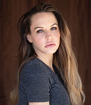Official profile picture of Erin Marie Garrett