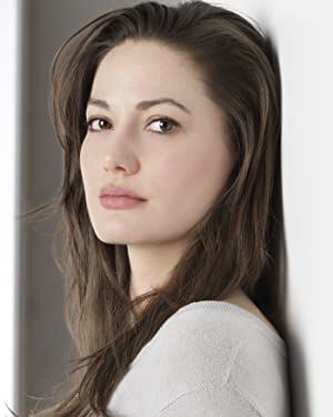 Official profile picture of Erinn Ruth