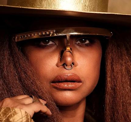 Official profile picture of Erykah Badu