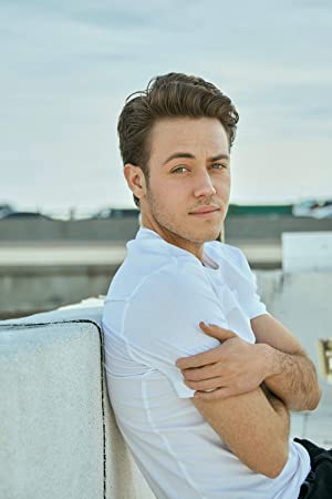 Official profile picture of Ethan Cutkosky Movies