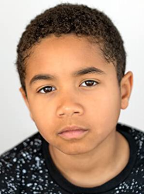 Official profile picture of Ethan Hutchison