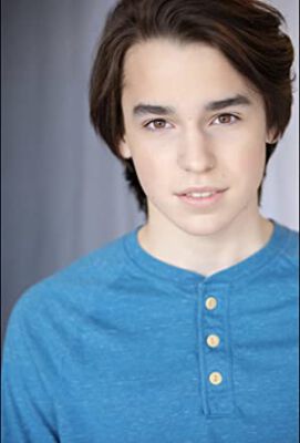 Official profile picture of Ethan James Lee