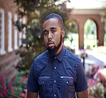 Official profile picture of Evan Carrington