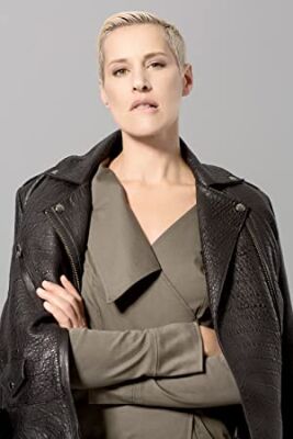 Official profile picture of Eve Salvail