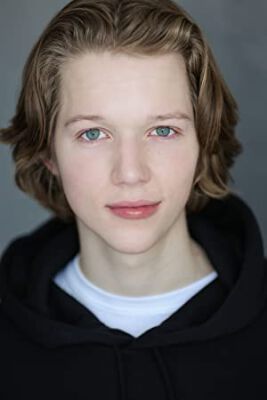 Official profile picture of Forrest Lynn