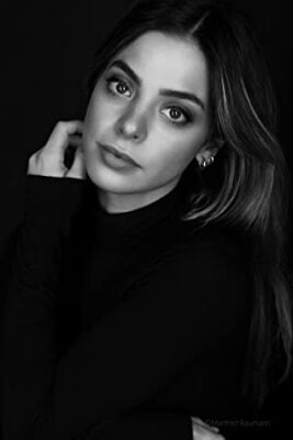 Official profile picture of Gia Mantegna