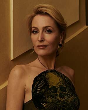 Official profile picture of Gillian Anderson