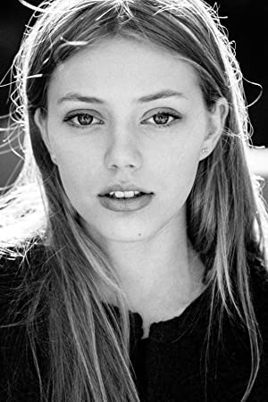 Official profile picture of Grace Van Dien