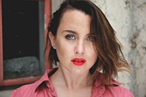Official profile picture of Hannah Douglas