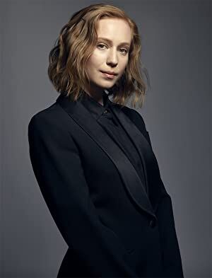 Official profile picture of Hannah Einbinder