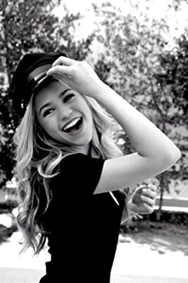 Official profile picture of Heather Hopkins