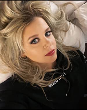 Official profile picture of Heather Noelle