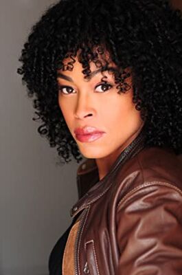 Official profile picture of Holly Hyman