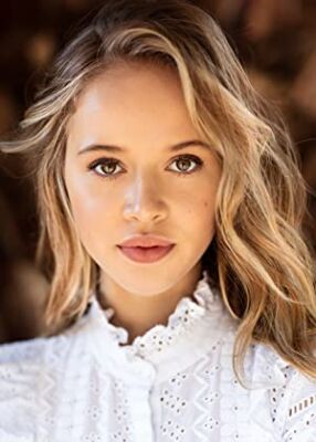 Official profile picture of Holly J. Barrett