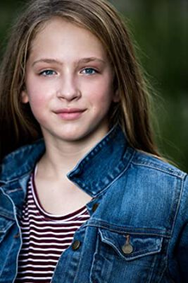 Official profile picture of Hollyn Johnston