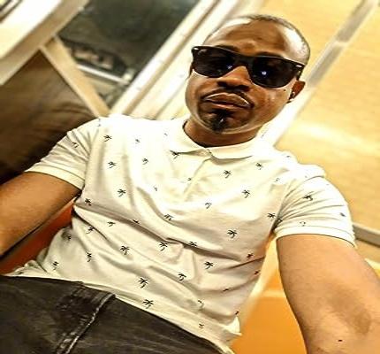 Official profile picture of Ibn Mitchell