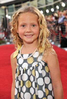 Official profile picture of Iris Apatow