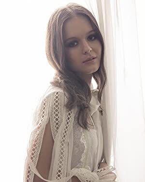 Official profile picture of Izabela Vidovic