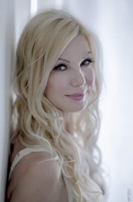Official profile picture of Jacqueline Ryan