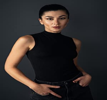 Official profile picture of Jelena Moore