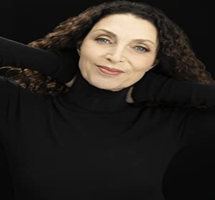 Official profile picture of Jennifer Koenig