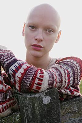 Official profile picture of Joelle