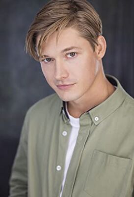 Official profile picture of Jordan Leer