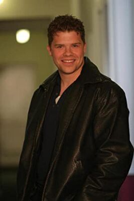 Official profile picture of Josh Emerson