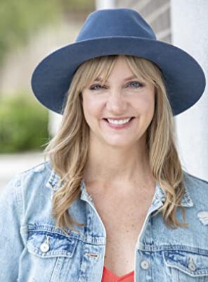 Official profile picture of Julia Barnett