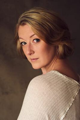 Official profile picture of Julia McIlvaine