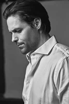 Official profile picture of Justin Bruening