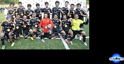 Photo of Karan Wahi at a concert