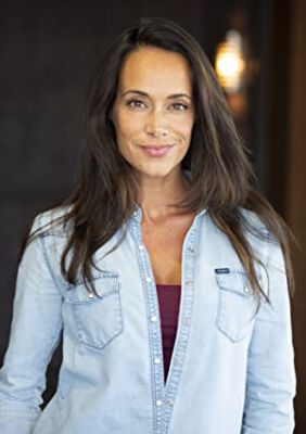 Official profile picture of Karine Lima