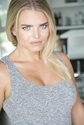 Official profile picture of Kiersten Hall